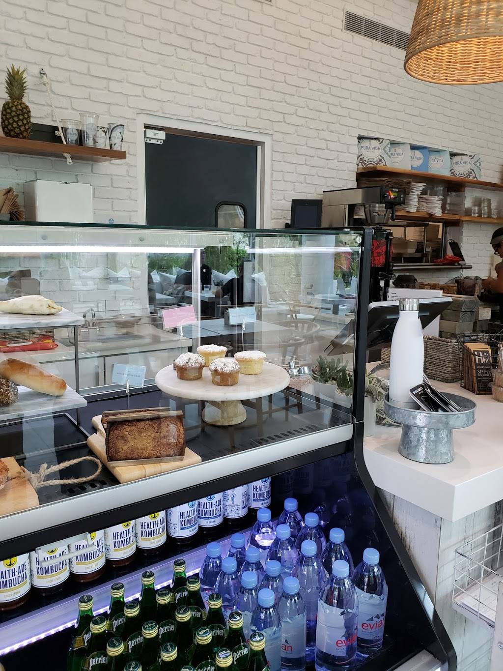 Pura Vida Coral Gables | restaurant | 1100 Stanford Dr, Coral Gables, FL 33146, USA | 3052849556 OR +1 305-284-9556