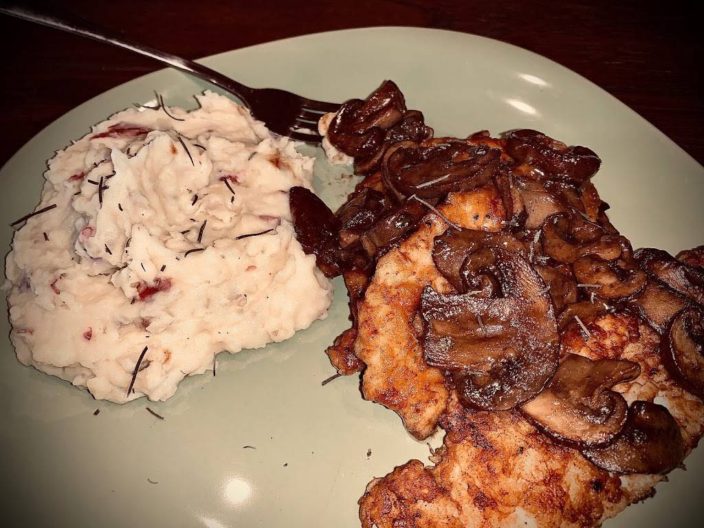 Lupo Nero Italian Cuisine | restaurant | 418 Hillside Ave, Waverly, OH 45690, USA | 7409416273 OR +1 740-941-6273