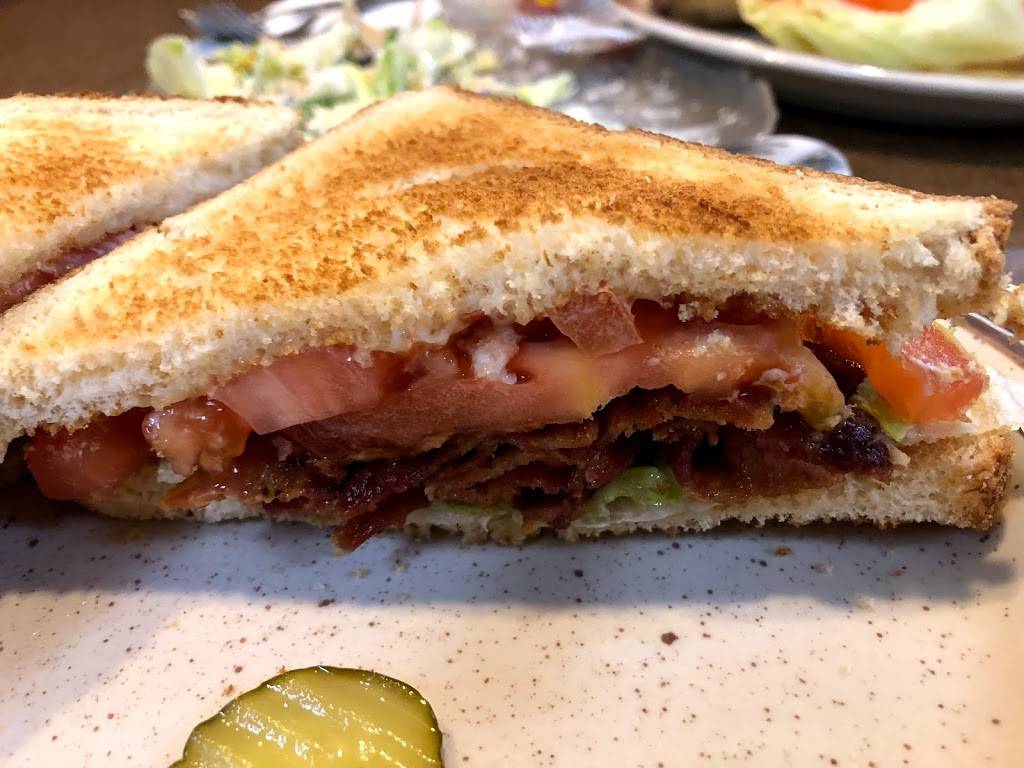 Brothers Family Restaurant | restaurant | 8466 W Peoria Ave #1, Peoria, AZ 85345, USA | 6239791077 OR +1 623-979-1077