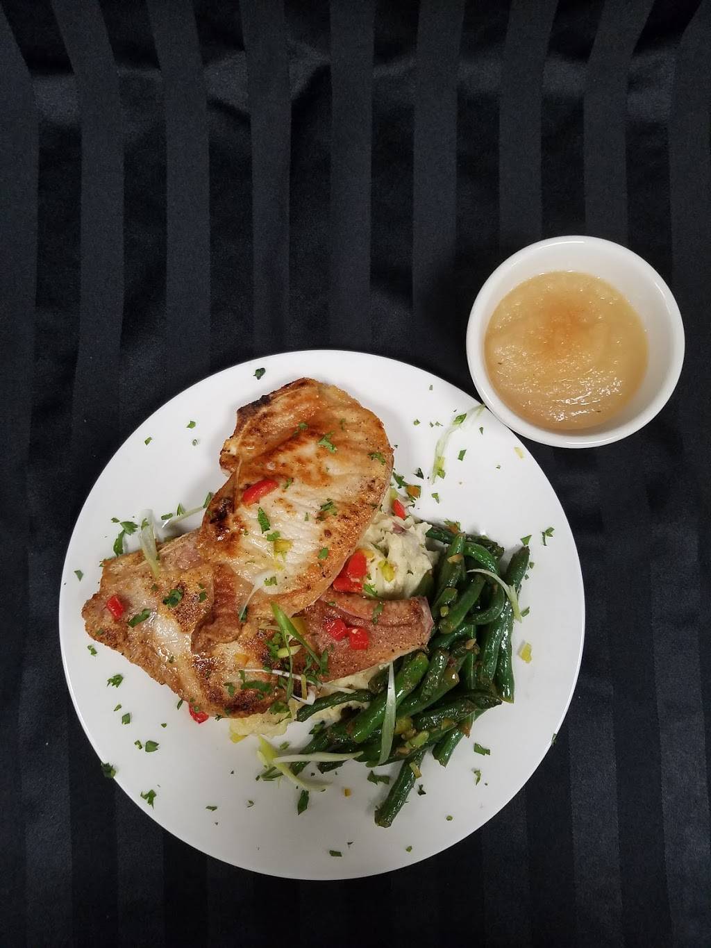 Our Town Cafe & Pub | restaurant | 5206 NY-23, Oneonta, NY 13820, USA | 6074332250 OR +1 607-433-2250