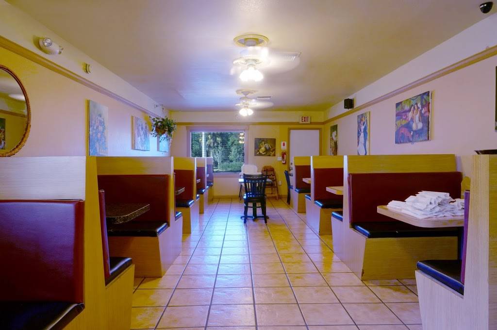 Cafe Masaryktown | restaurant | 398 Broad St, Masaryktown, FL 34604, USA | 3527542822 OR +1 352-754-2822