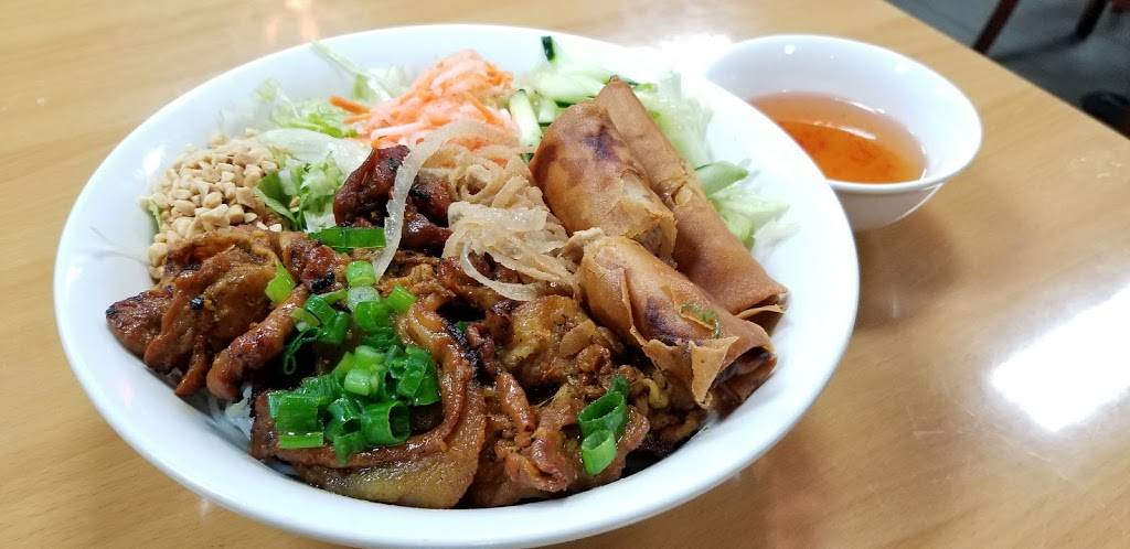 Pho Mai 2 | restaurant | 814 S Bascom Ave, San Jose, CA 95128, USA | 4082923979 OR +1 408-292-3979