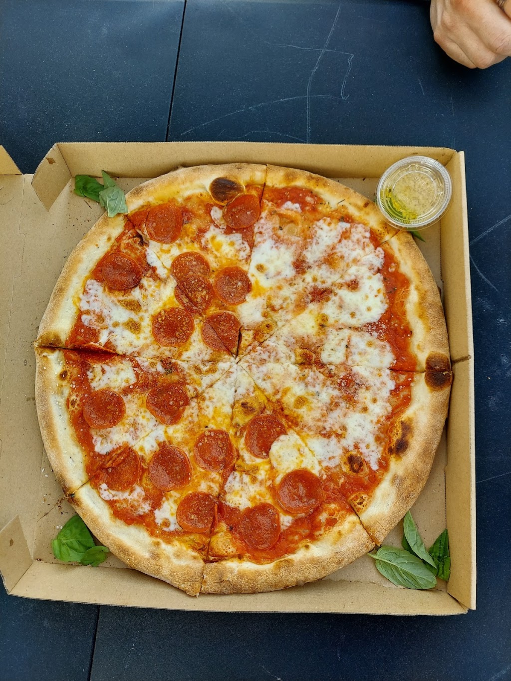 E & I Pizza | restaurant | 1127 US-17, Davenport, FL 33837, USA | 4075081795 OR +1 407-508-1795