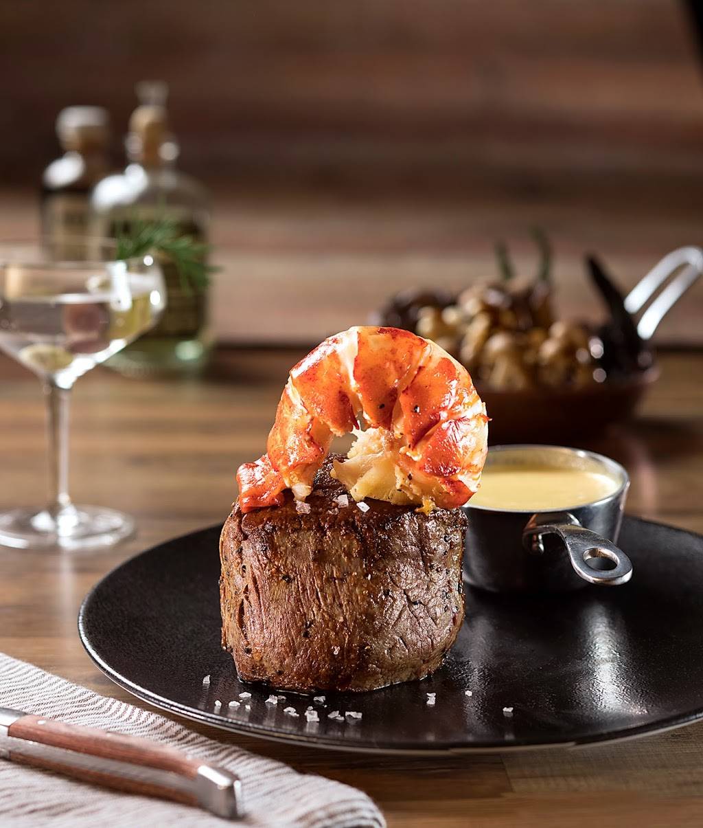 Robards Steakhouse | restaurant | 2301 N Millbend Dr, The Woodlands, TX 77380, USA | 2813646400 OR +1 281-364-6400