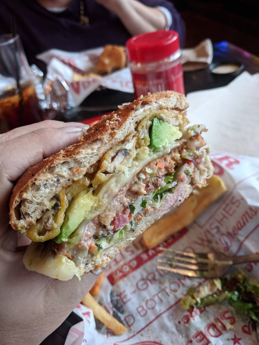 Red Robin Gourmet Burgers and Brews | restaurant | 9434 Civic Centre Blvd, West Chester Township, OH 45069, USA | 5137596532 OR +1 513-759-6532