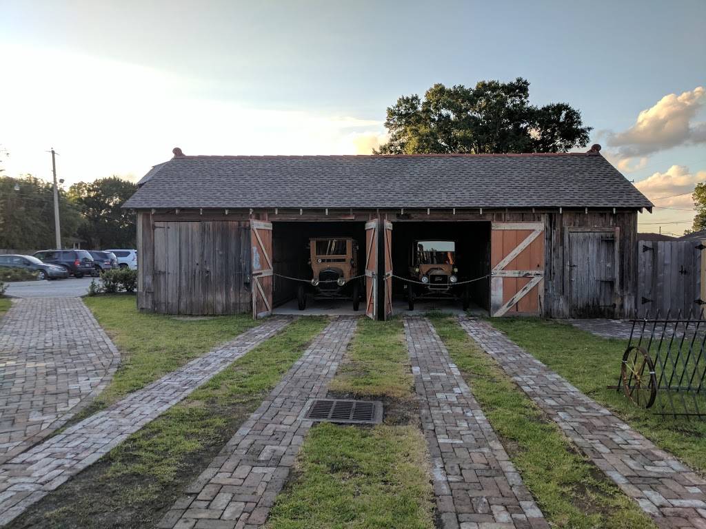 Truck Farm Tavern | restaurant | 11760 River Rd, St Rose, LA 70087, USA | 5046990099 OR +1 504-699-0099