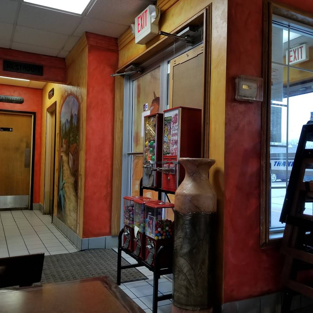 Rancho Nuevo | restaurant | 811 N Main St, Canton, IL 61520, USA | 3096495255 OR +1 309-649-5255