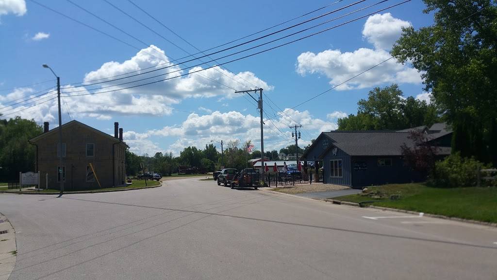 Tonys Tap | restaurant | 10 Commerce St # A, Mineral Point, WI 53565, USA | 6089872211 OR +1 608-987-2211