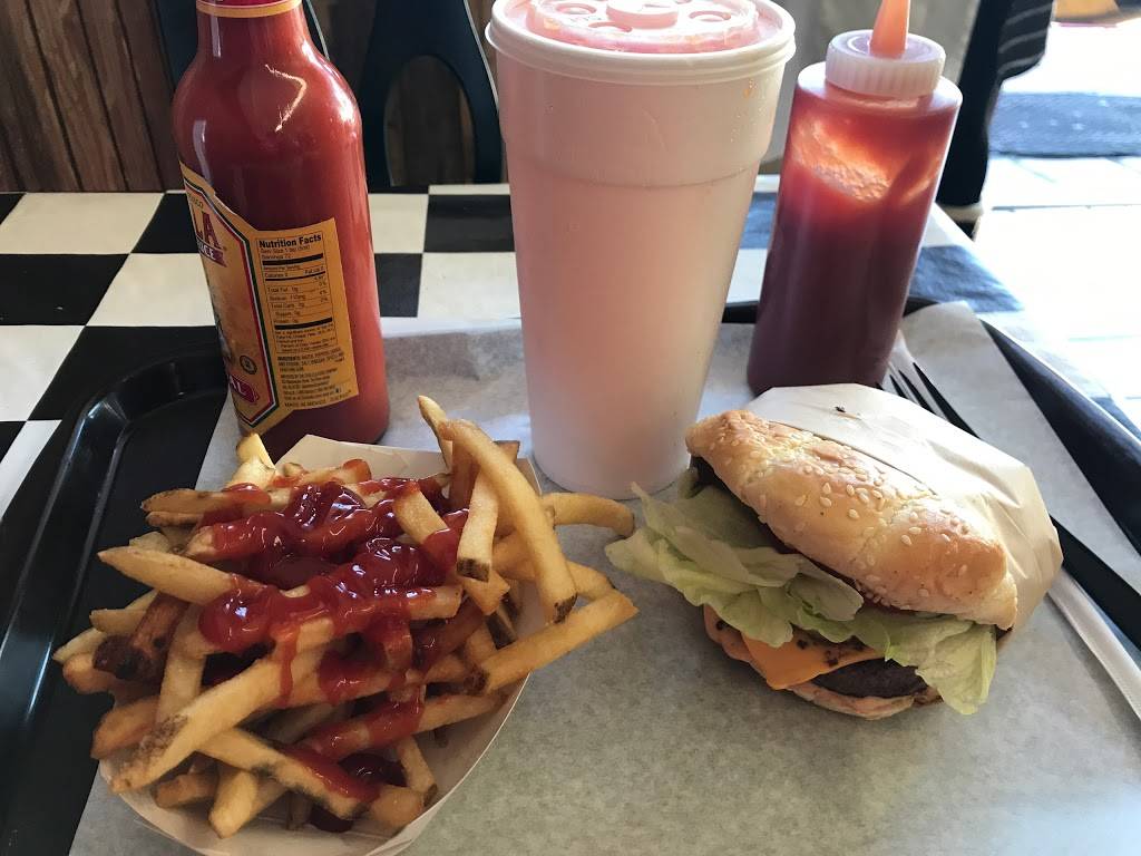 Snax Burgers | restaurant | 202 E Imperial Ave # B, El Segundo, CA 90245, USA | 3106409766 OR +1 310-640-9766