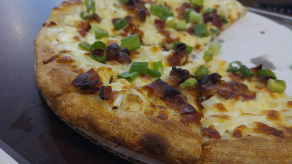 Kimballs Cavern | restaurant | 351 Pembroke St, Pembroke, NH 03275, USA | 6034857777 OR +1 603-485-7777