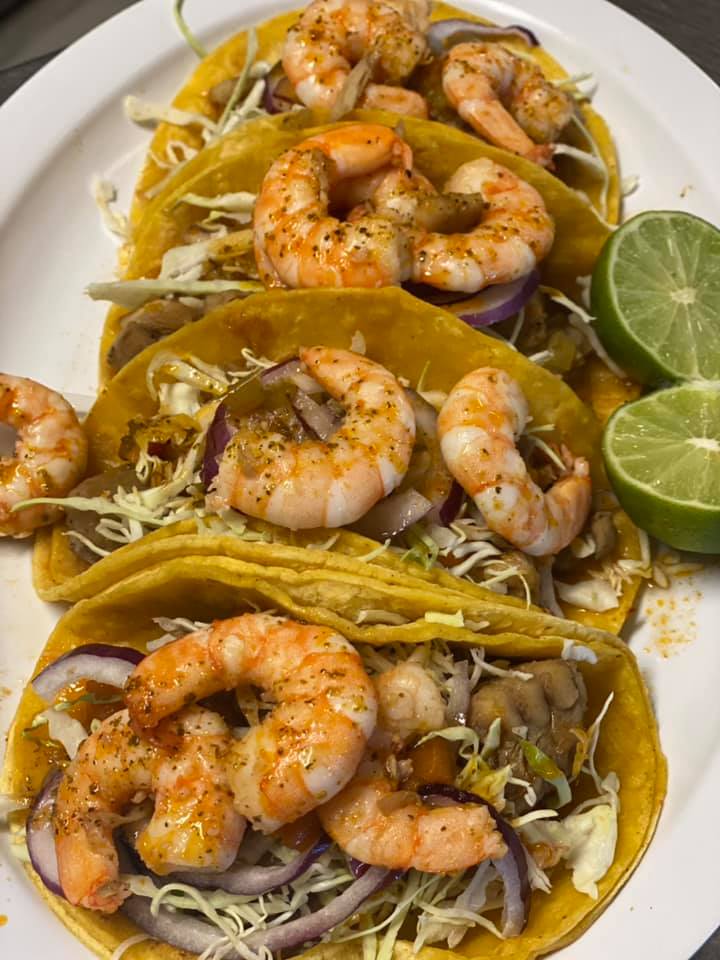 Los Cuatro Nietos Restaurant & Sea Food | restaurant | 705 E Mohave St, Phoenix, AZ 85034, USA | 6022834158 OR +1 602-283-4158