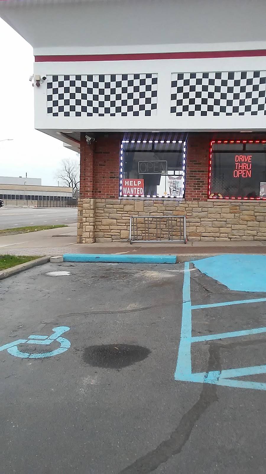 Fast Treats | restaurant | 6211 W Warren Ave, Detroit, MI 48210, USA | 3136564733 OR +1 313-656-4733