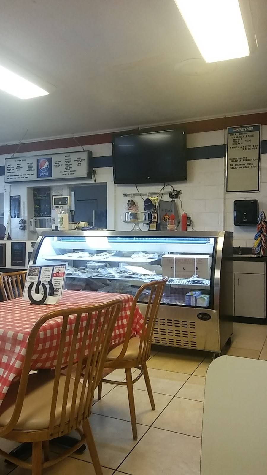 2 Buds BBQ | restaurant | 592 Antelope Blvd, Red Bluff, CA 96080, USA | 5305280799 OR +1 530-528-0799