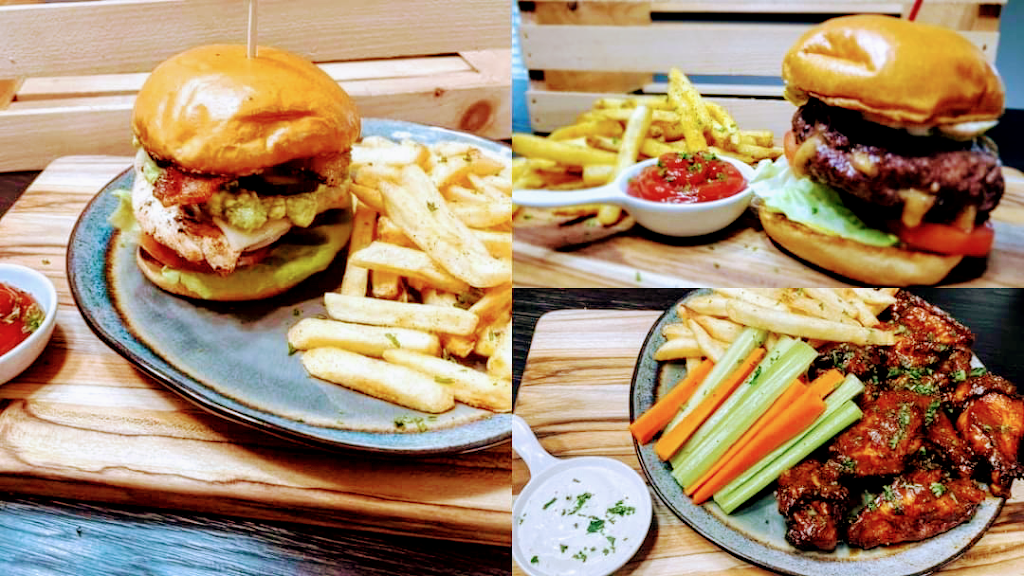 A.T. Eatz Burger Joint | restaurant | 1068 Dorn, Kyle, TX 78640, USA | 5122933436 OR +1 512-293-3436