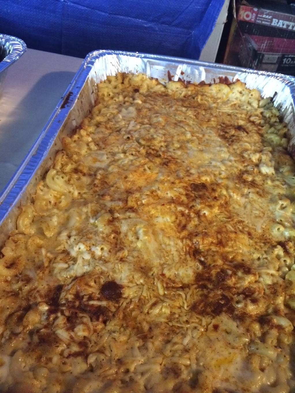 Hog Wild BBQ | restaurant | 71 S Main St, Newtown, CT 06470, USA | 2039949944 OR +1 203-994-9944