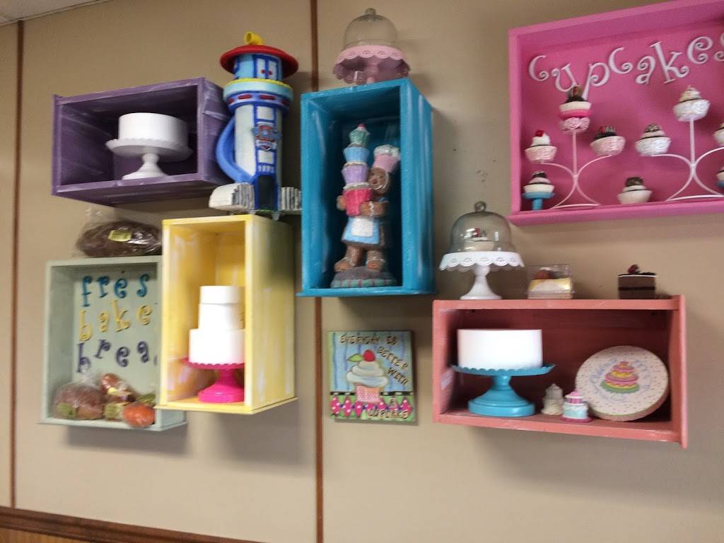 Bakery & Cafe | restaurant | 118 W Franklin St, Carthage, MS 39051, USA | 6012674661 OR +1 601-267-4661