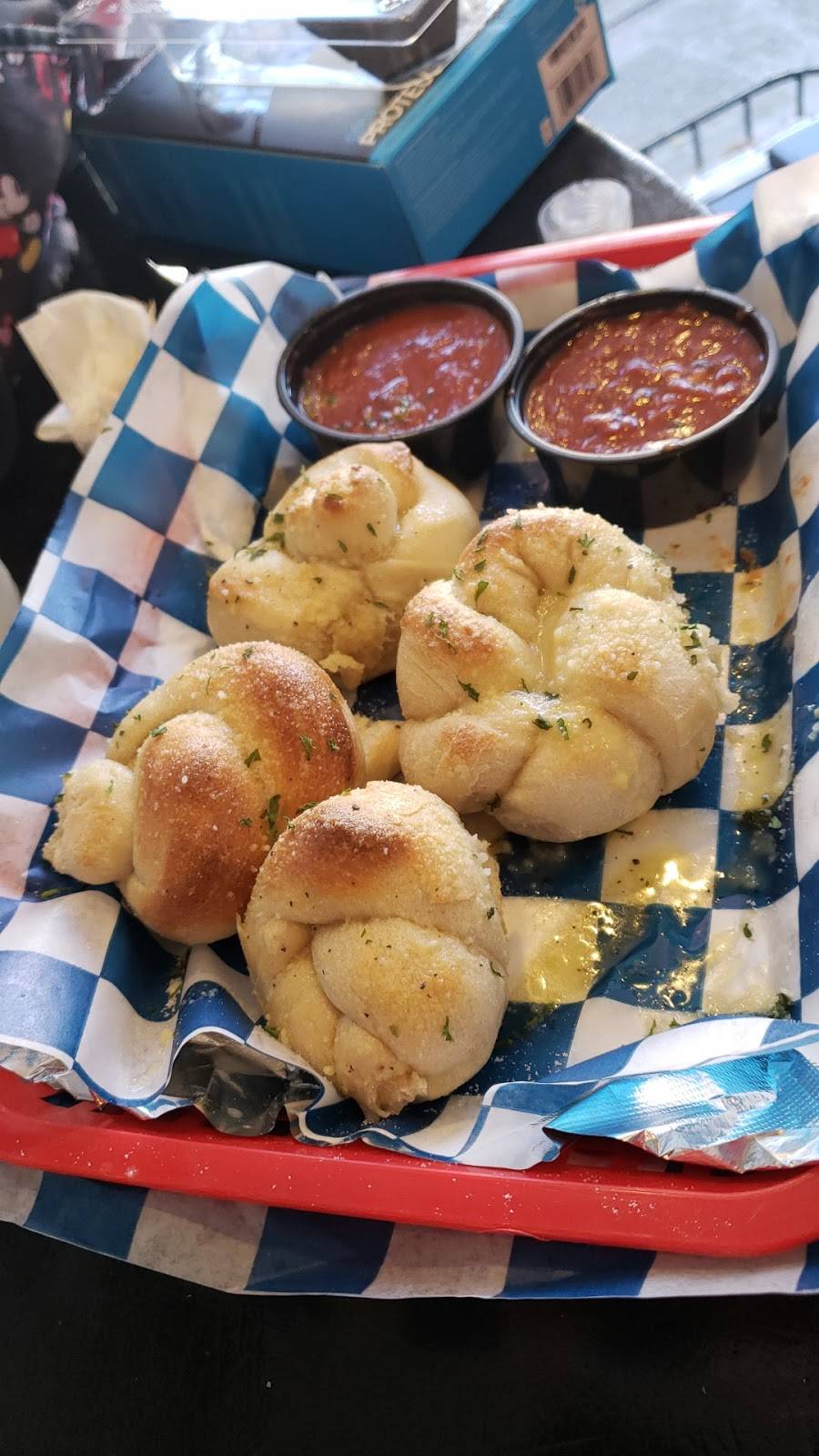 SoPies NY Pizzeria | restaurant | 130 W New Hampshire Ave, Southern Pines, NC 28387, USA | 9107251092 OR +1 910-725-1092