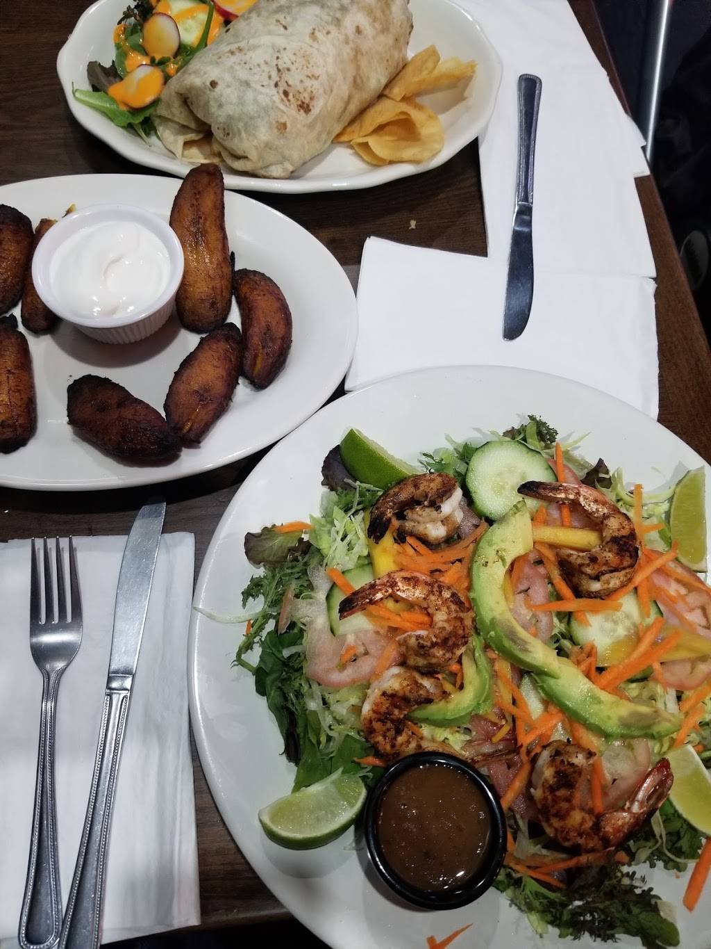 Catrinas | restaurant | 2406, 7316 3rd Ave, Brooklyn, NY 11209, USA | 7188334400 OR +1 718-833-4400