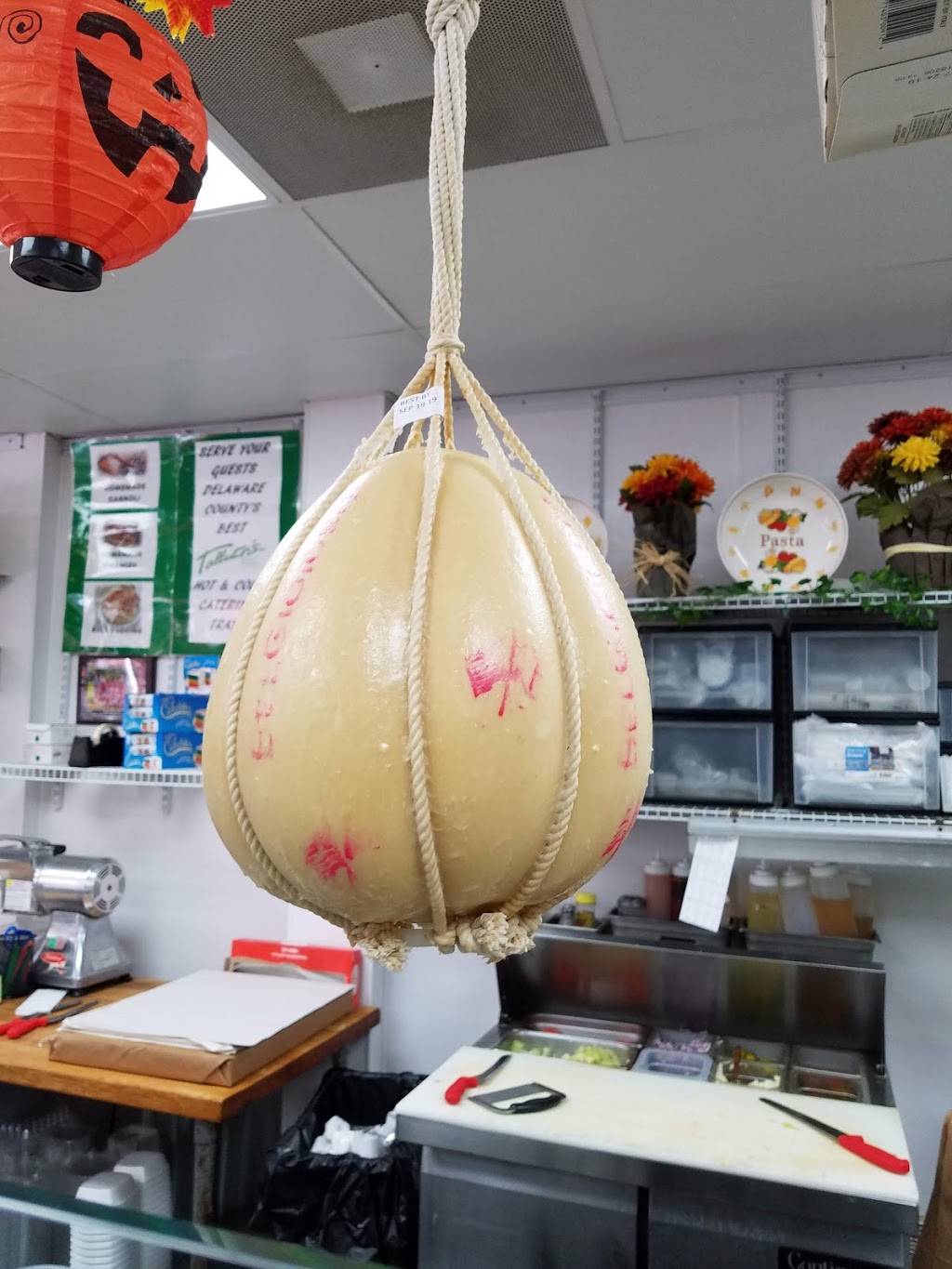 Tallutos Authentic Italian Food | restaurant | 20 E Sellers Ave, Ridley Park, PA 19078, USA | 6105340669 OR +1 610-534-0669