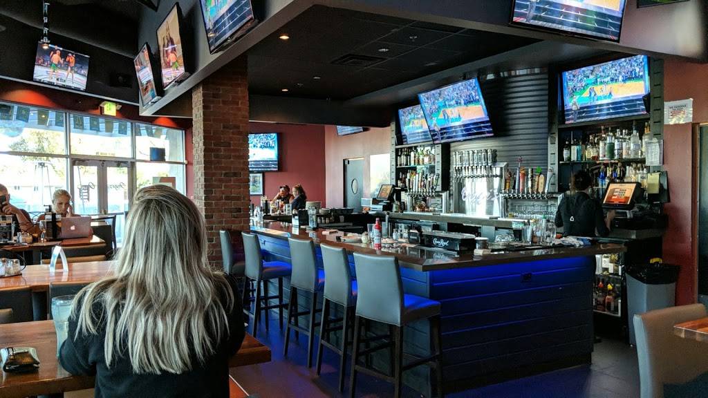 Oggis | restaurant | 2595 E Chapman Ave, Fullerton, CA 92831, USA | 7145264447 OR +1 714-526-4447