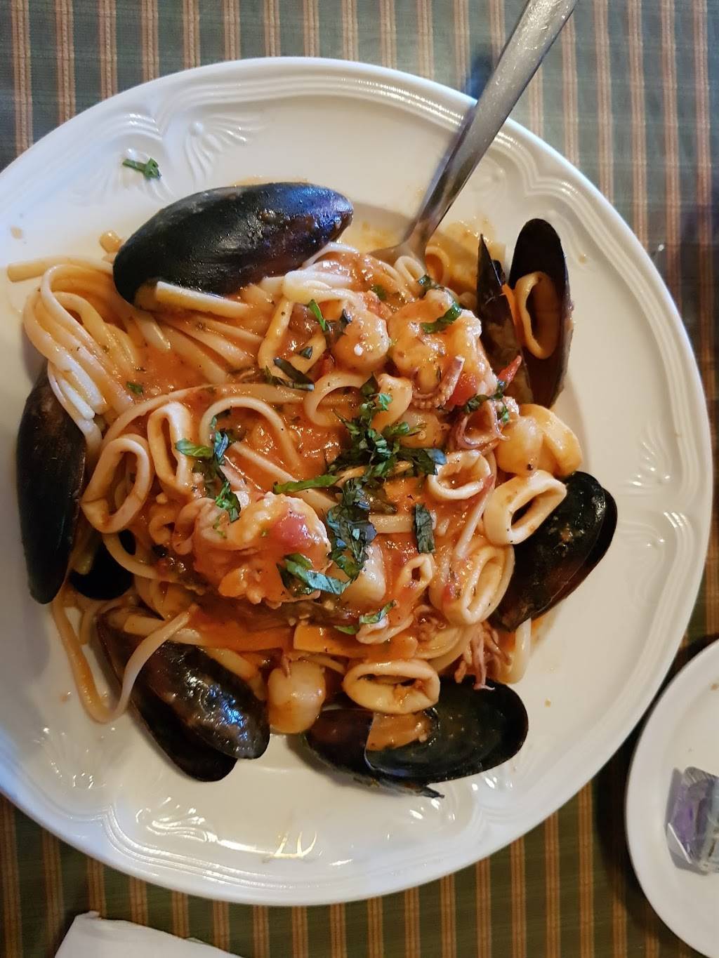 Frankis Pizza & Pasta | restaurant | 11722 Marsh Ln #202, Dallas, TX 75229, USA | 4693350345 OR +1 469-335-0345