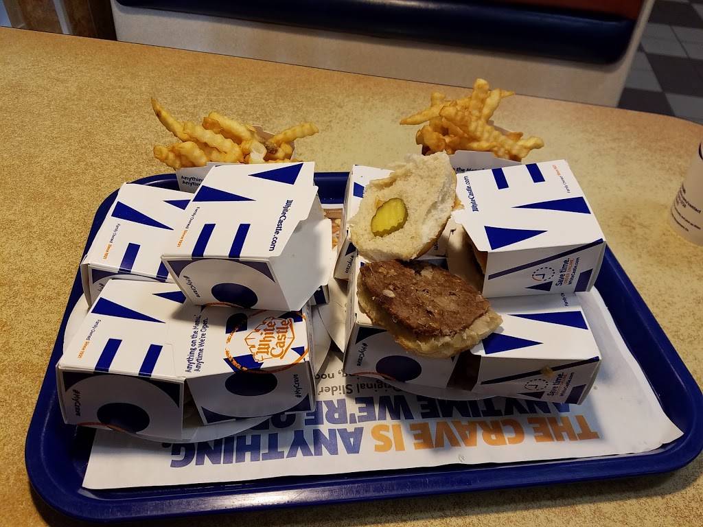 White Castle | restaurant | 11979 Paul Mayer Ave, Bridgeton, MO 63044, USA | 3147387999 OR +1 314-738-7999