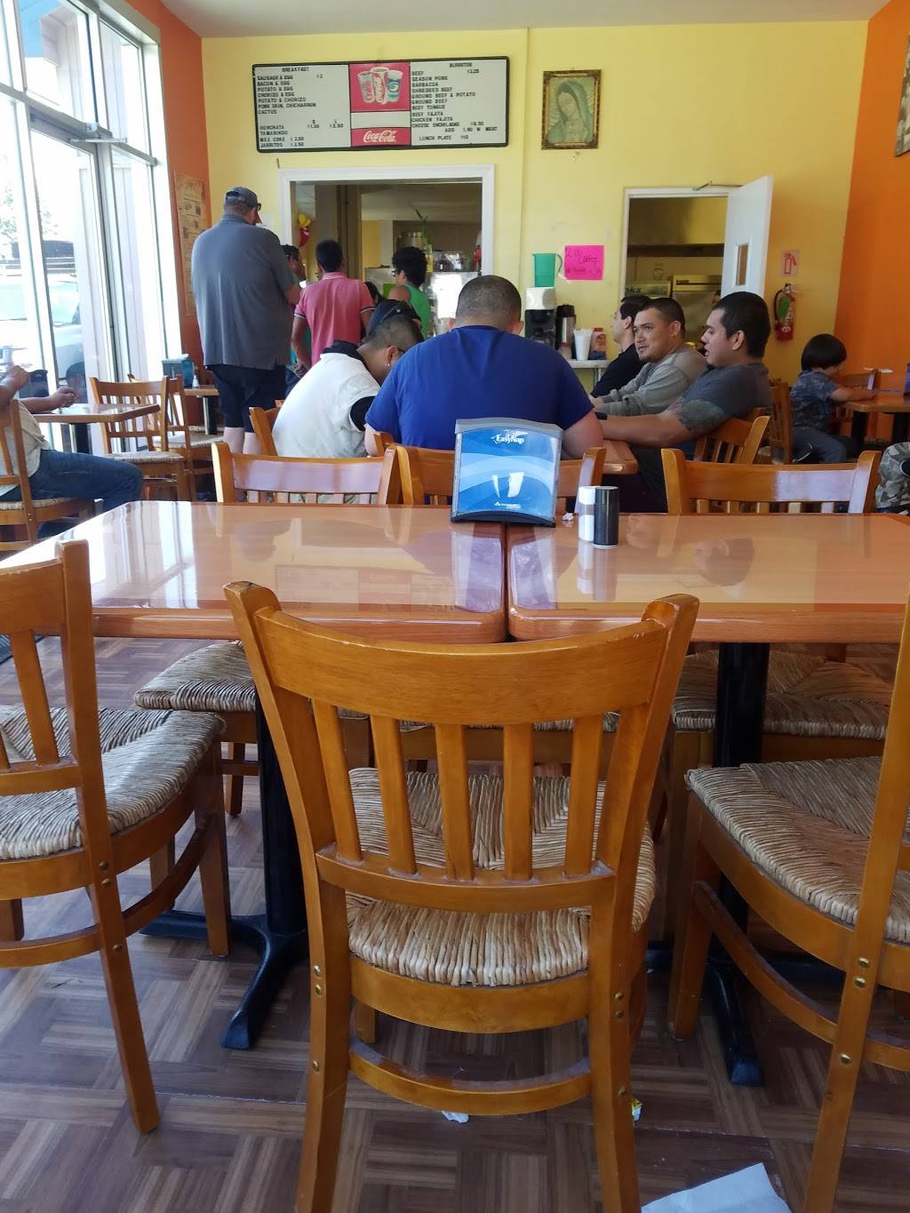 Victorias Taqueria | restaurant | 1004 Broad St, Lake Charles, LA 70601, USA | 3374365124 OR +1 337-436-5124