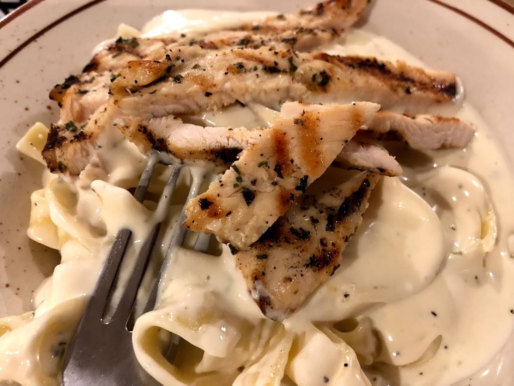 Joes Pizza & Pasta | restaurant | 601 E Mockingbird Ln, Victoria, TX 77904, USA | 3615793225 OR +1 361-579-3225