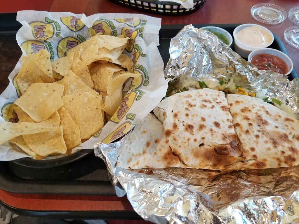 Moes Southwest Grill | restaurant | 1450 Ernest W Barrett Pkwy NW, Kennesaw, GA 30152, USA | 7704266637 OR +1 770-426-6637