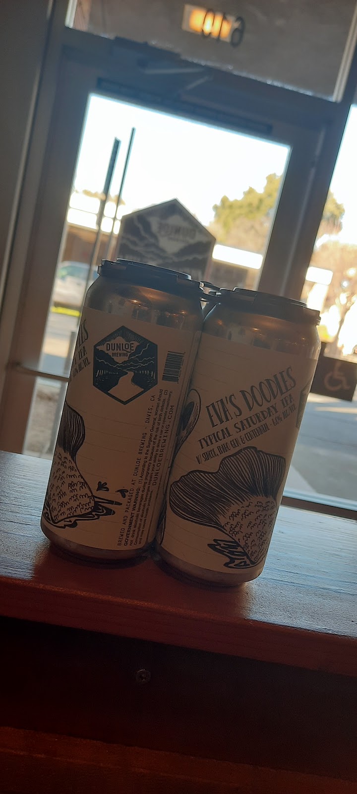 Dunloe Brewing - The Local | restaurant | 610 3rd St, Davis, CA 95616, USA | 5307615464 OR +1 530-761-5464