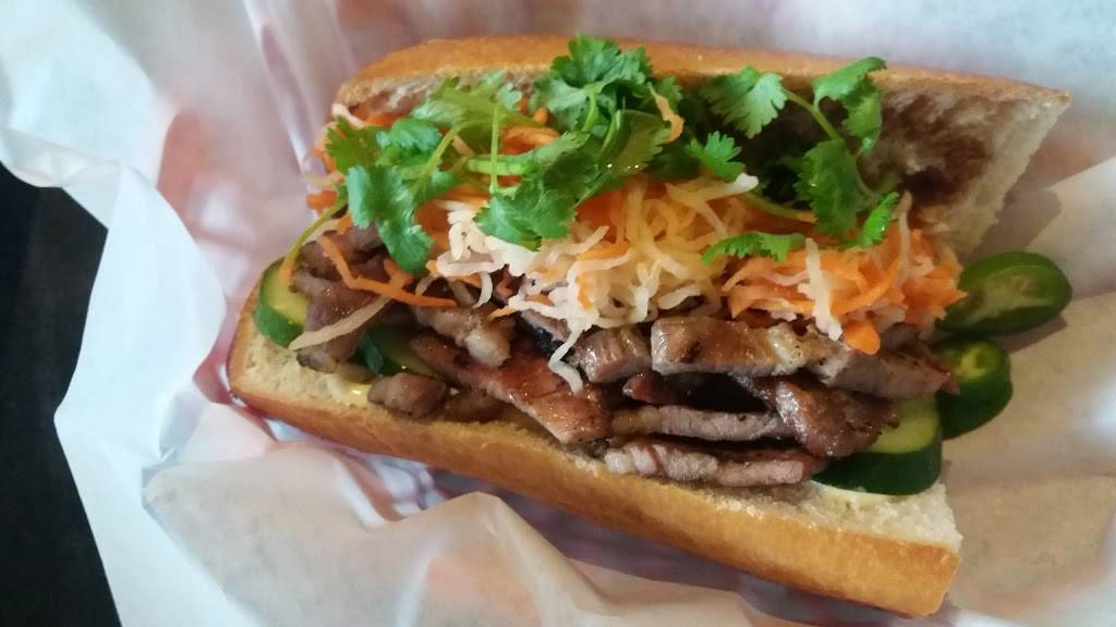 Lemongrass | restaurant | 20 Kainehe St, Kailua, HI 96734, USA | 8082610222 OR +1 808-261-0222