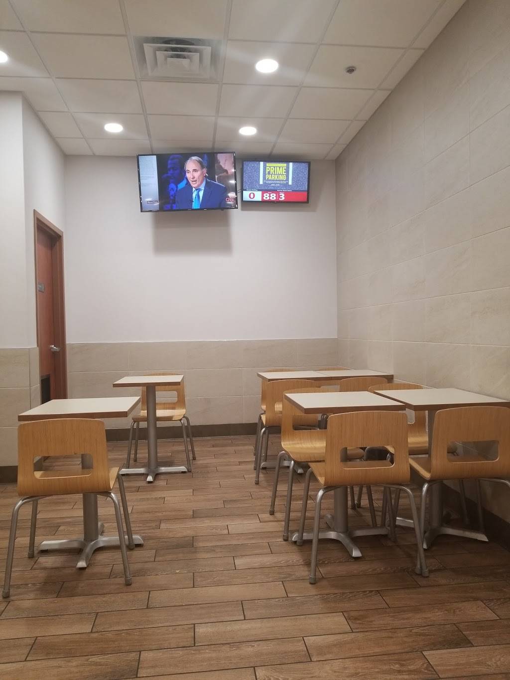 Wendys | restaurant | 1860 E Napier Ave, Benton Harbor, MI 49022, USA | 2699256447 OR +1 269-925-6447