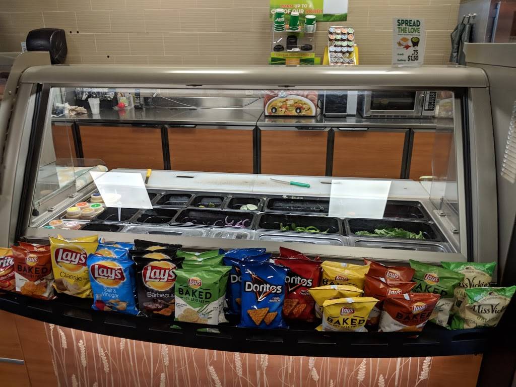 Subway | restaurant | 7 Continental Blvd Unit I, Merrimack, NH 03054, USA | 6034247700 OR +1 603-424-7700