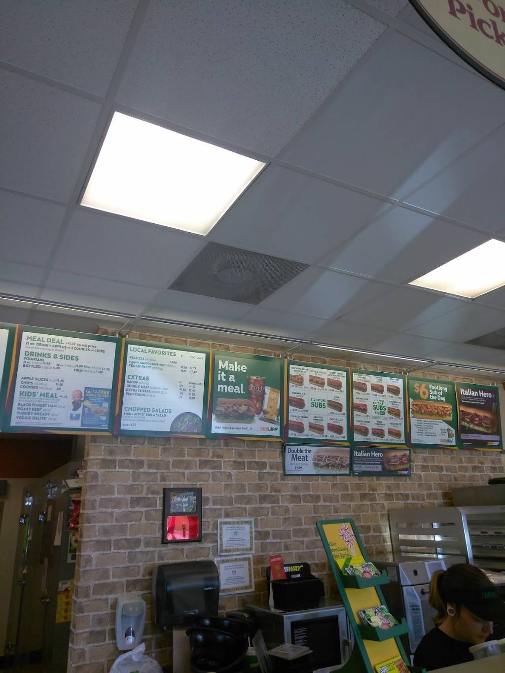 Subway | restaurant | 7201 32nd St, Groves, TX 77619, USA | 4092934345 OR +1 409-293-4345
