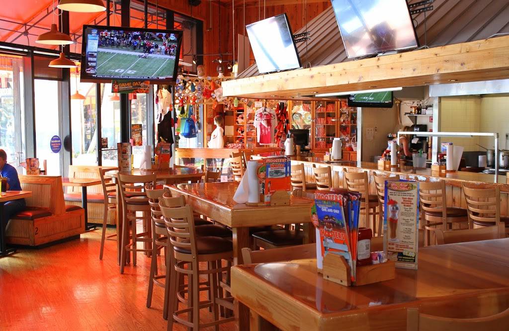 Hooters | meal takeaway | 8695 NW 13th Terrace, Miami, FL 33126, USA | 3055935088 OR +1 305-593-5088