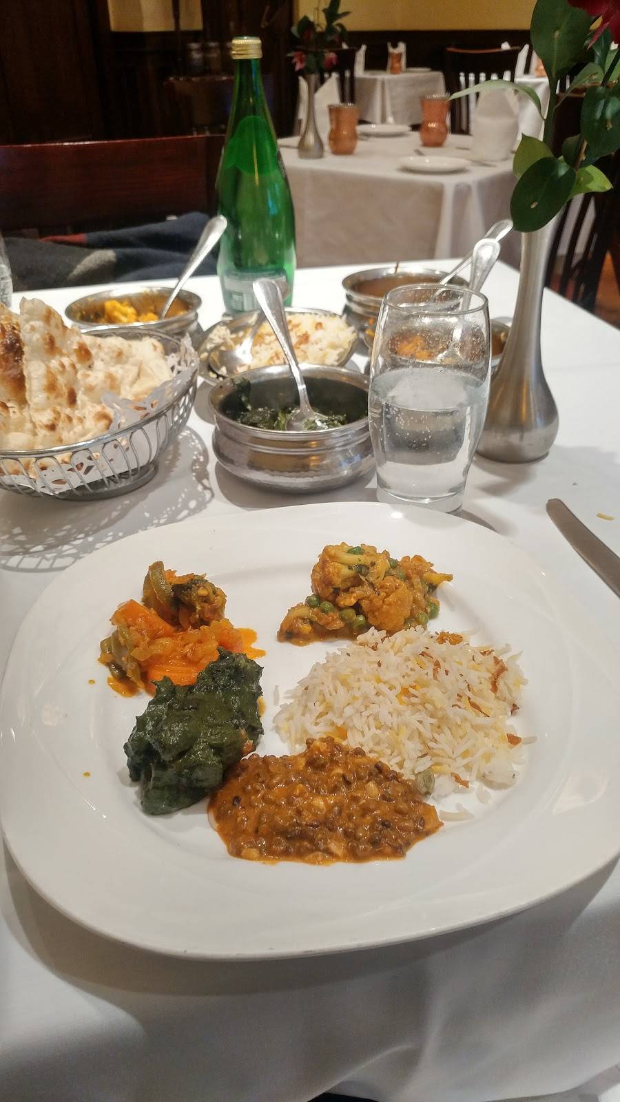 Manhattan Valley | restaurant | 2636 Broadway, New York, NY 10025, USA | 2122229227 OR +1 212-222-9227