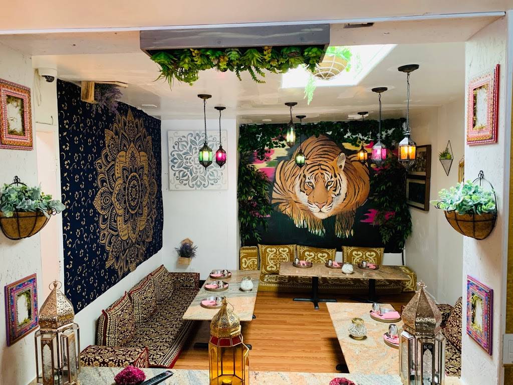 Curryosity | restaurant | 3023 Juniper St, San Diego, CA 92104, USA | 6192550660 OR +1 619-255-0660