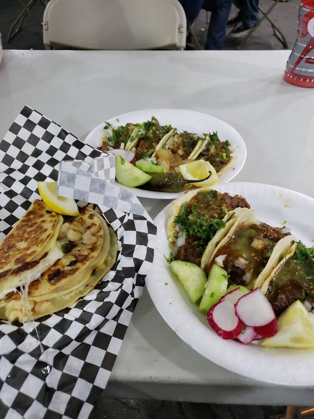 Taqueiros Ming | restaurant | 3698 Ming Ave, Bakersfield, CA 93309, USA | 6618086336 OR +1 661-808-6336