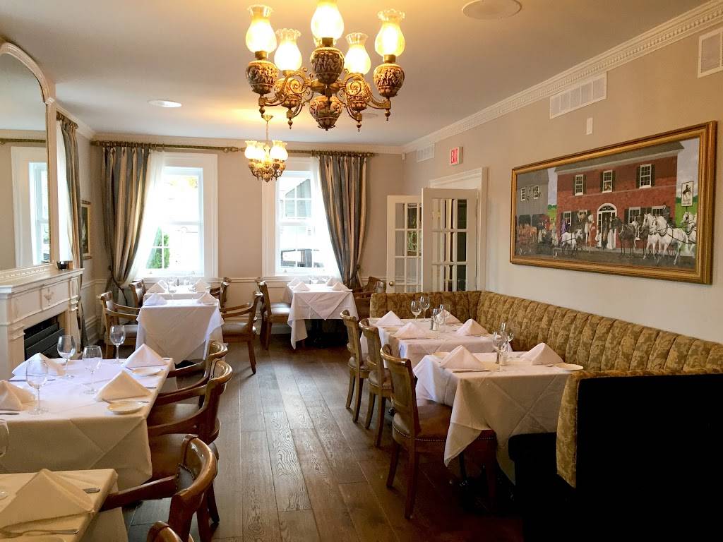 Hogans Restaurant | restaurant | 12998 Keele St, King City, ON L7B 1H8, Canada | 9058335311 OR +1 905-833-5311