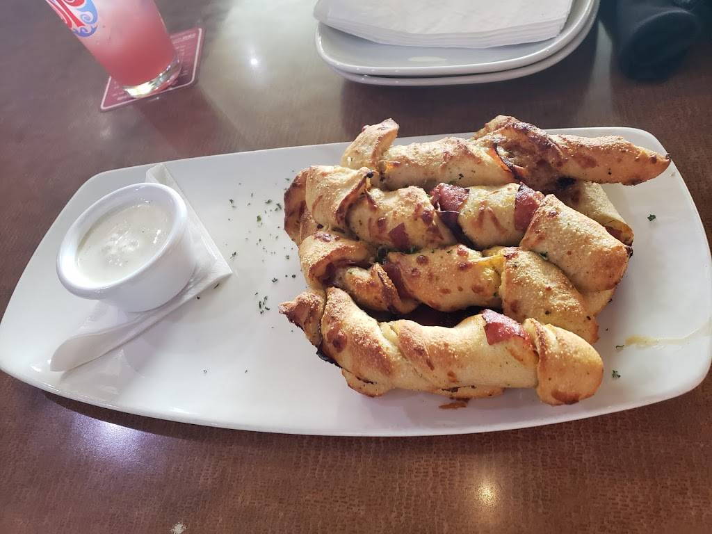 Bostons Restaurant & Sports Bar | restaurant | 13070 City Station Dr, Jacksonville, FL 32218, USA | 9047517499 OR +1 904-751-7499