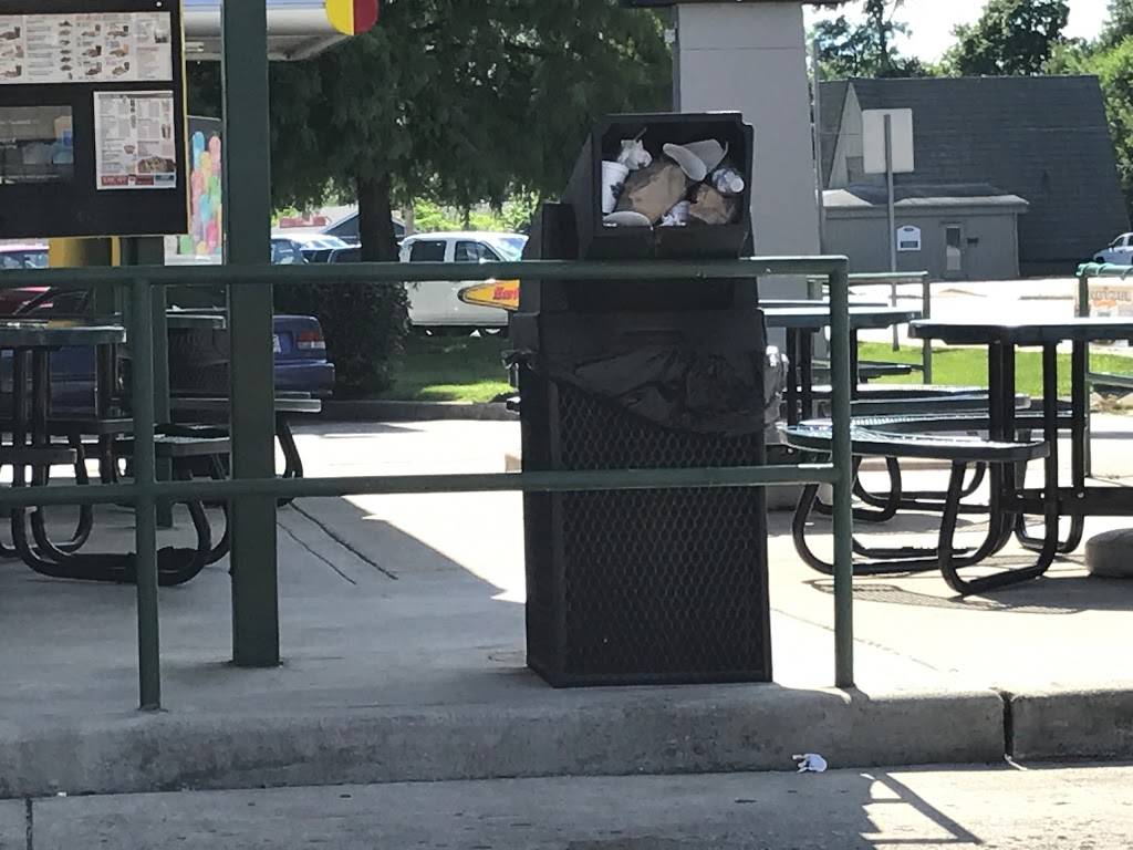 Sonic Drive-In | restaurant | 811 W Tipton St, Seymour, IN 47274, USA | 8125226984 OR +1 812-522-6984