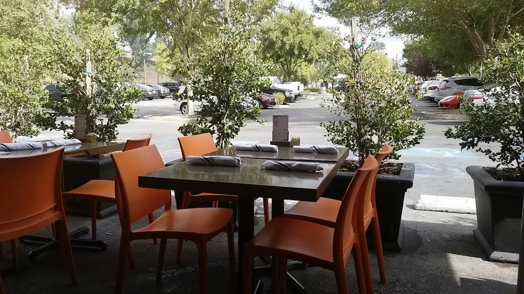 Eureka! | restaurant | 345 W Pearl Ave, Redlands, CA 92374, USA | 9093355700 OR +1 909-335-5700