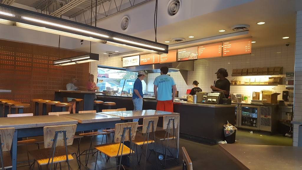 Chipotle Mexican Grill | restaurant | 346 W Magnolia Ave, Auburn, AL 36832, USA | 3348217740 OR +1 334-821-7740