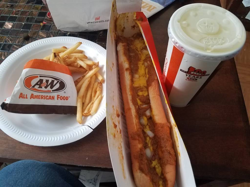 A&W Restaurant | restaurant | 350 W 14 Mile Rd, Troy, MI 48083, USA | 2485779959 OR +1 248-577-9959