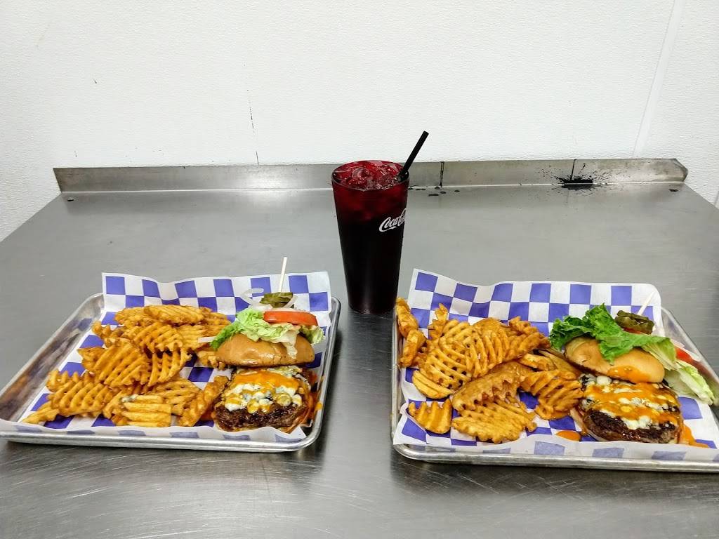 Buckets Sports Bar & Grill | restaurant | 1318 65 N, US-62, Harrison, AR 72601, USA | 8702803175 OR +1 870-280-3175