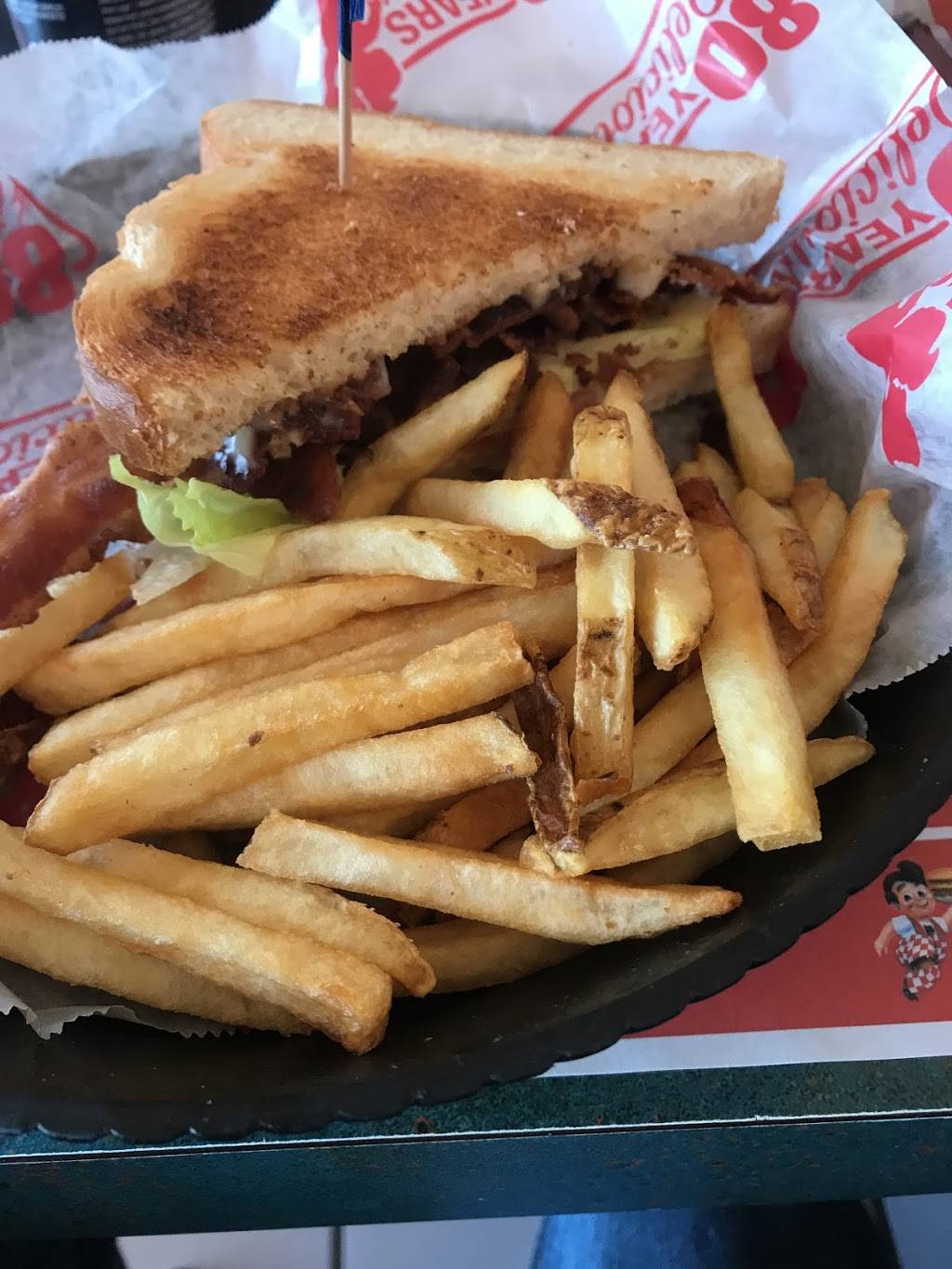 Big Boy Restaurants | restaurant | 2880 S State Rd, Ionia, MI 48846, USA | 6165273730 OR +1 616-527-3730