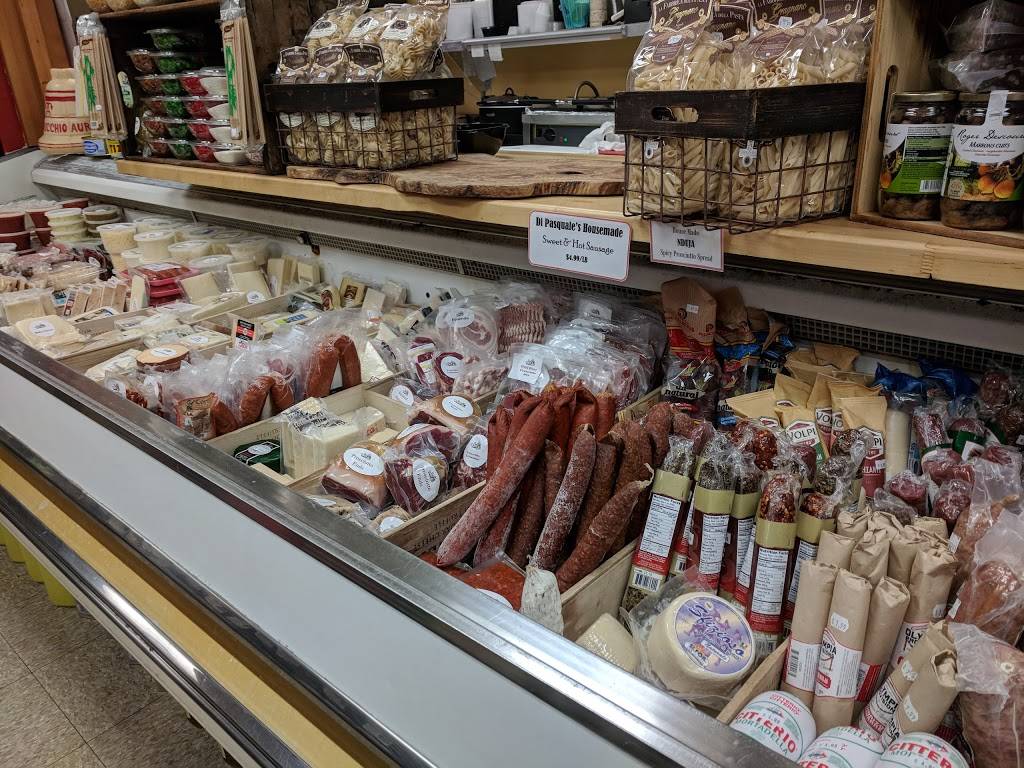 Di Pasquales Marketplace | restaurant | 3700 Gough St, Baltimore, MD 21224, USA | 4102766787 OR +1 410-276-6787