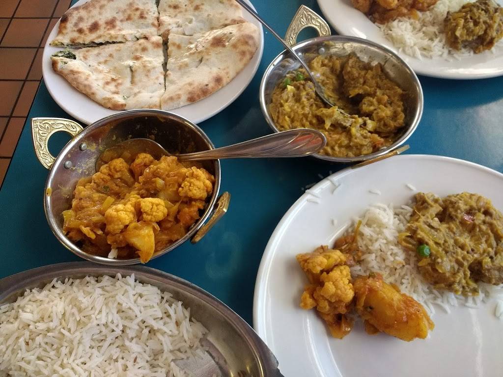 Aroma Indian Cuisine | restaurant | 114 S 14th St #1801, Lincoln, NE 68508, USA | 4027423635 OR +1 402-742-3635