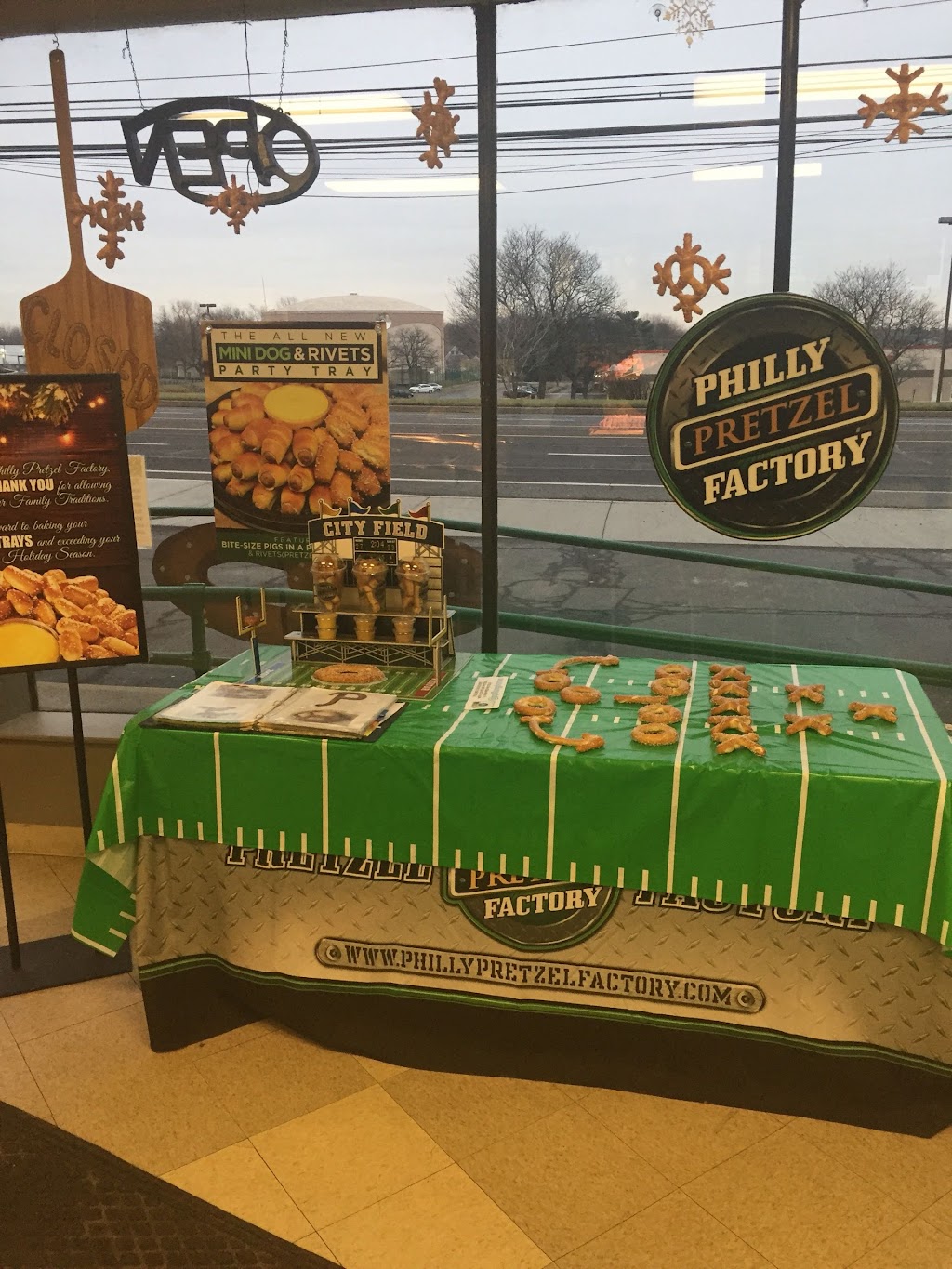 Philly Pretzel Factory | bakery | 1506 Lincoln Hwy, Langhorne, PA 19047, USA | 2157576060 OR +1 215-757-6060