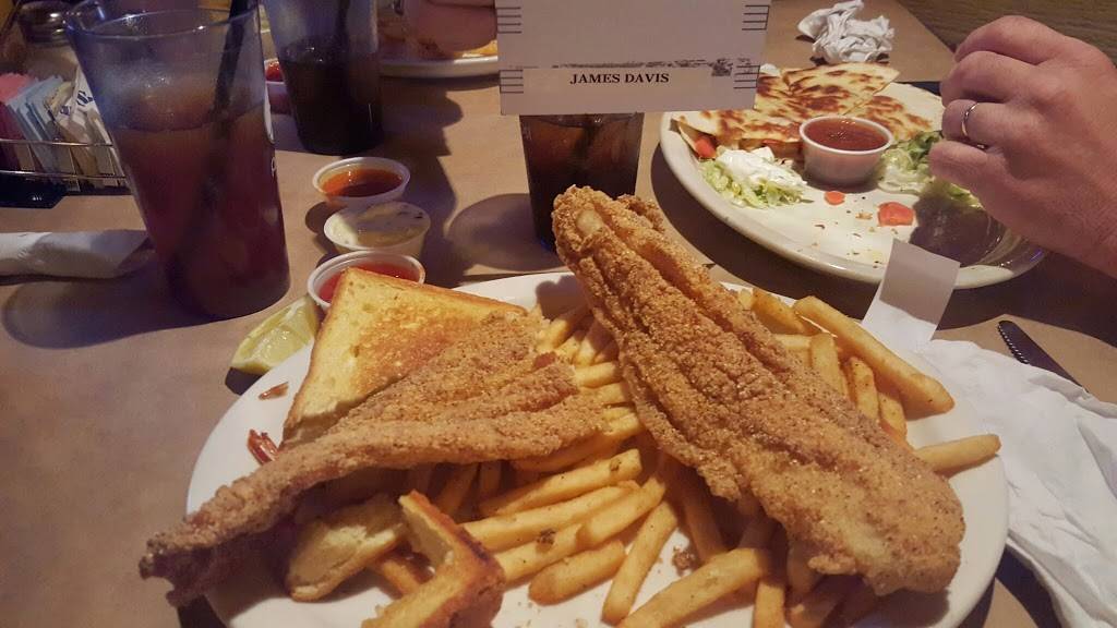 Fat Boys Bar & Grill | restaurant | 10660 E Alameda Ave, Aurora, CO 80012, USA | 3033441905 OR +1 303-344-1905